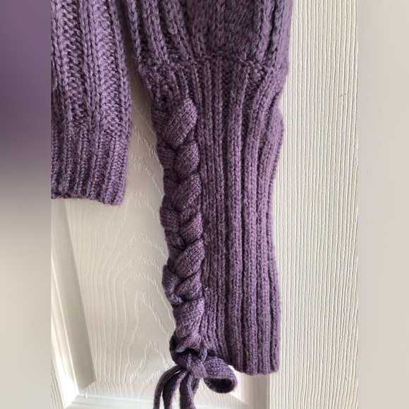 Like New Sweater from 525 America - Picture 4 of 11